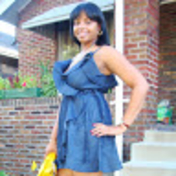 Meet your Posher, Lynne - Picture 1 of 1